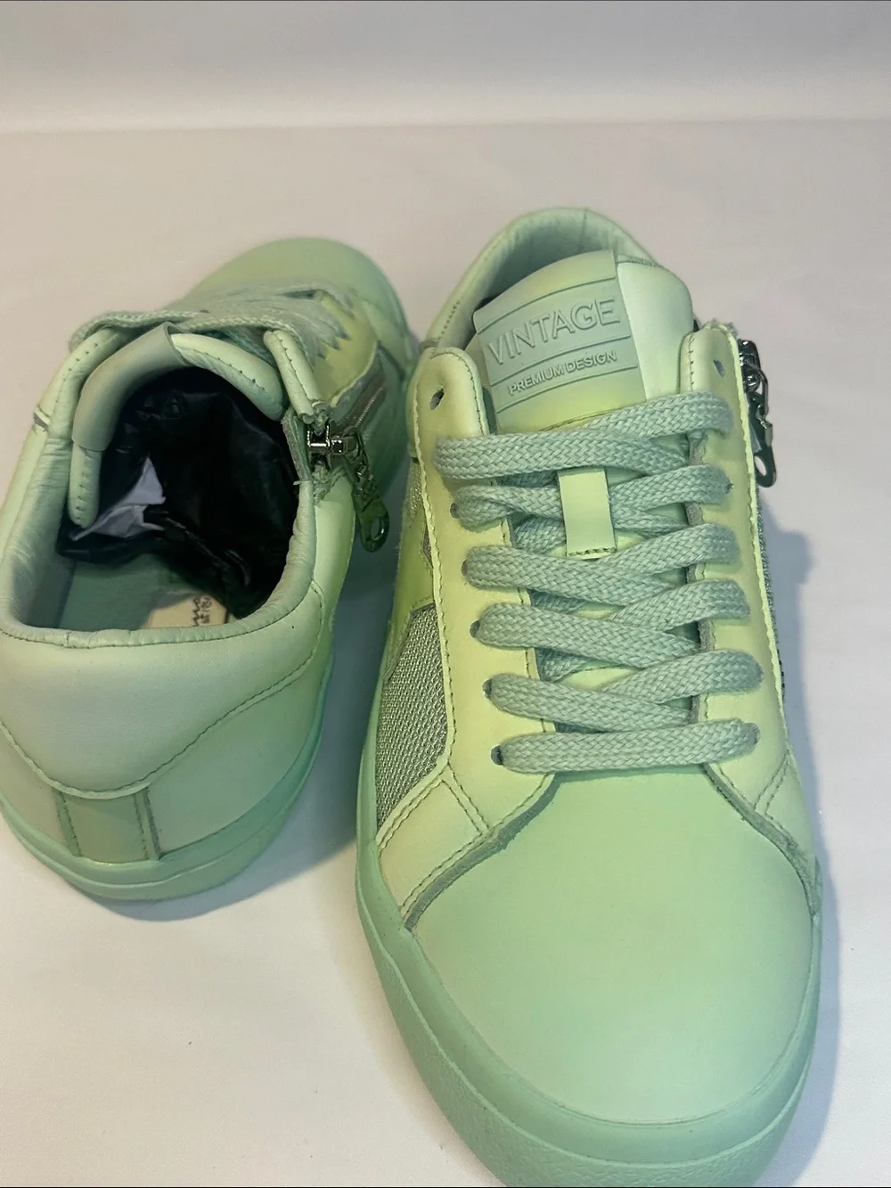 Vintage Havana low top
